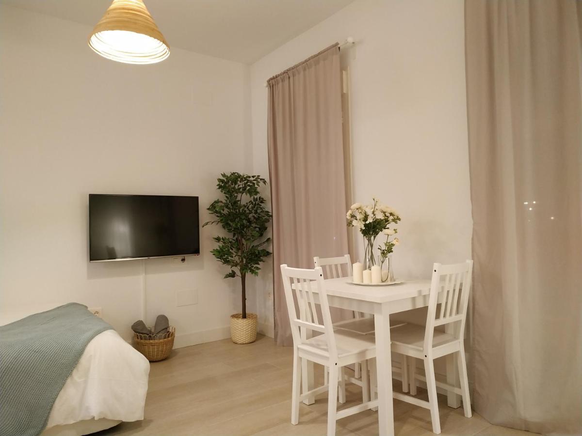 Apartamento En El Centro A 3 Minutos De Calle Larios In The City Center, 3 Minutes From Larios Street Lägenhet *